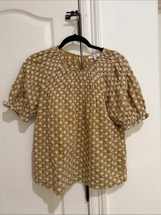 Madewell Tops - Madewell tan white embroidered top XS